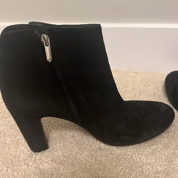Sam Edelman black suede heeled ankle boot size 9.5 - Picture 4 of 6